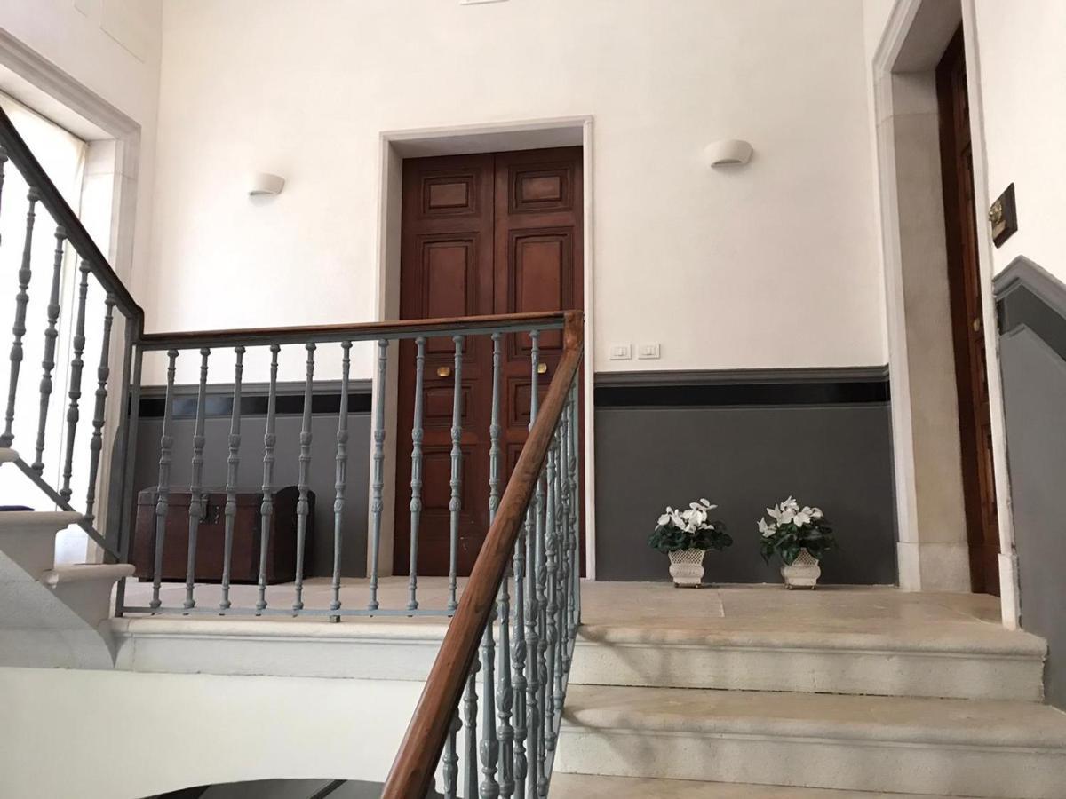 טרני Palazzo Romanelli B&B מראה חיצוני תמונה